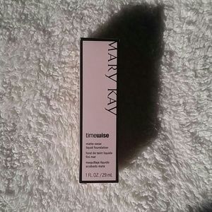 MK Foundation Ivory 5